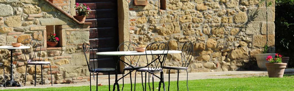 agriturismo-anghiari-in-toscana-con-ampio-giardino-7